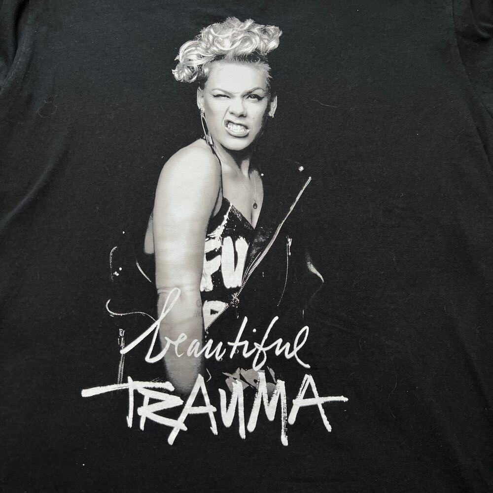 Pink! beautiful Trama World Tour 2018 Black Tee XL